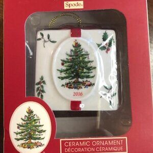 SPODE 2016 Christmas Tree Wrapped Present Ornament NWT